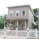 Boyd Apartments